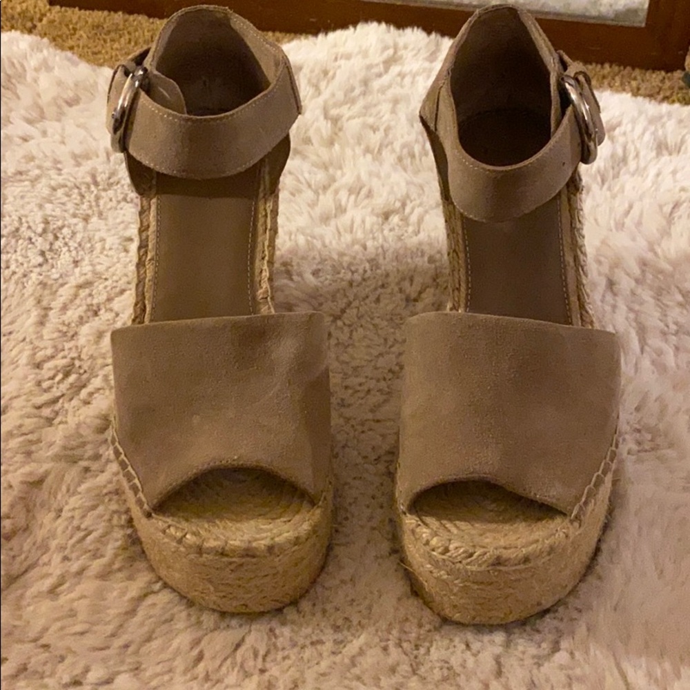 Marc Fisher Wedges